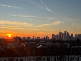 Ad image: 2-Zimmer Wohnung mit Balkon & Skylineblick in Bornheim