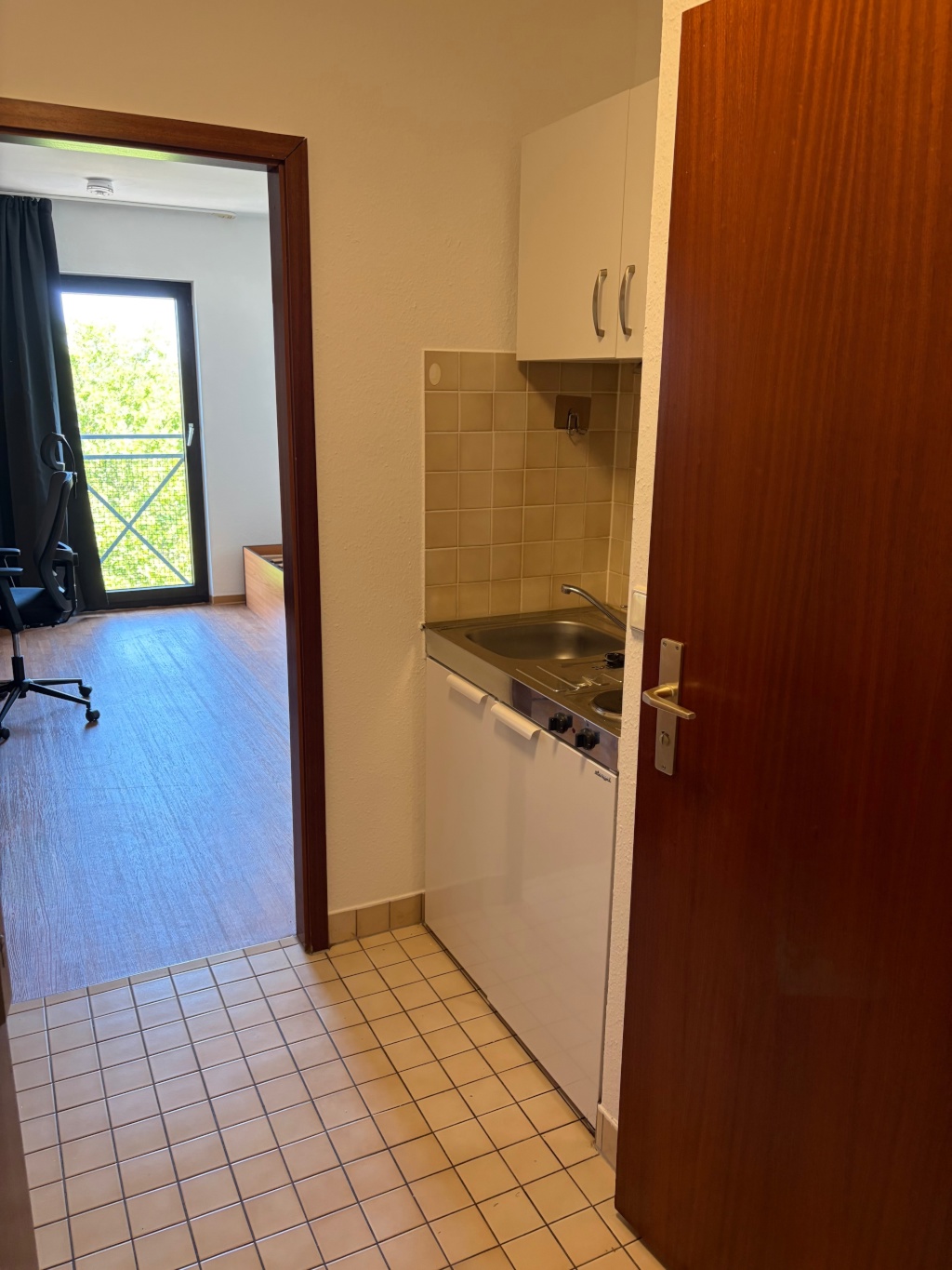 Studio Apartment in bester Lage (nähe Uni, Hbf, Hochschule) mit Küche - für Studenten – 68199 Mannheim Neckarau – Vorschaubild 4