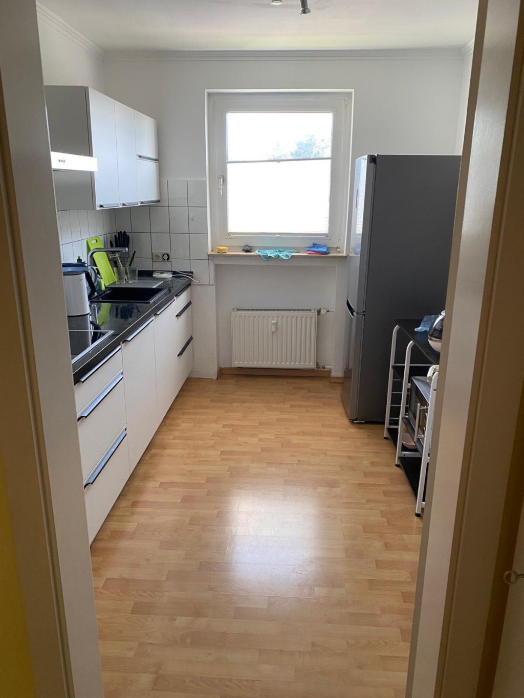 3-Zimmer Wohnung, 89 m2, voll möbliert, Balkon – Düsseldorf Lörick – €1.750 warm – ab 27.08.2026 – 40547 Düsseldorf Lörick – Vorschaubild 3