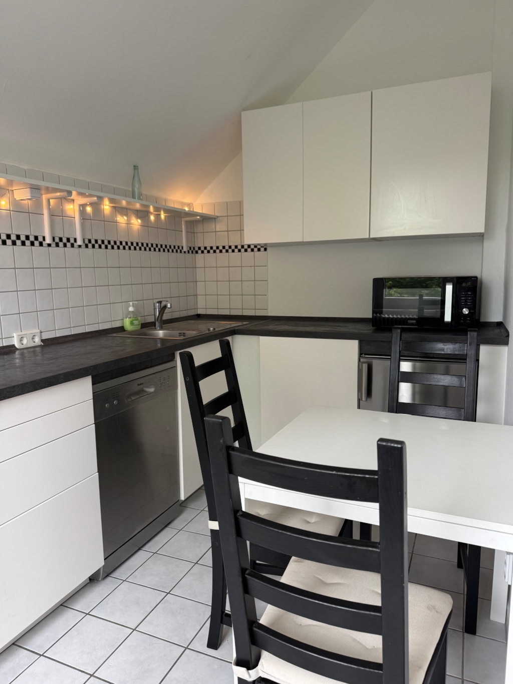 Großräumige Altbauwohnung in Top Lage, perfekt für 2er Studenten WG – Hauptstraße 3, 26122 Oldenburg Marschweg – Vorschaubild 3