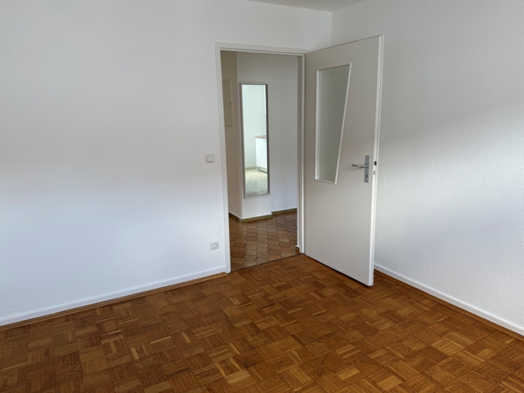 Wohnung 1. OG mit Gartennutzung (als 2-er WG geeignet): 3 Haltestellen zur Uni am HoPla in Kassel – Holländische Str., 34127 Kassel Nord-Holland – Vorschaubild 5