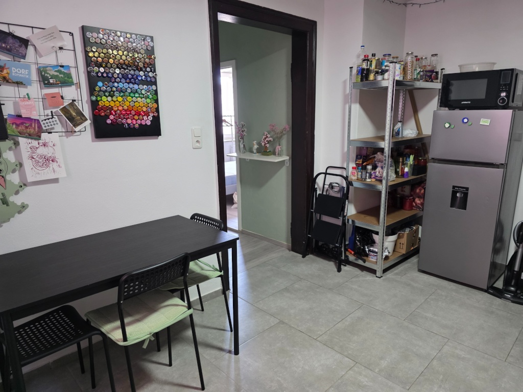 Ab Sofort, Zimmer in einer ruhigen, renovierten Wohnung für ein semester, mit Möbel – 93053 Regensburg Kasernenviertel – Vorschaubild 10