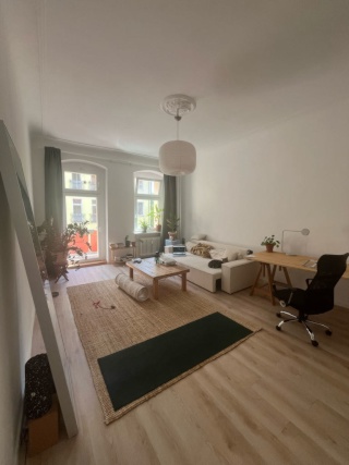 Furnished 2-Bedroom Apartment for Short-Term Rent Neukölln — photo 1