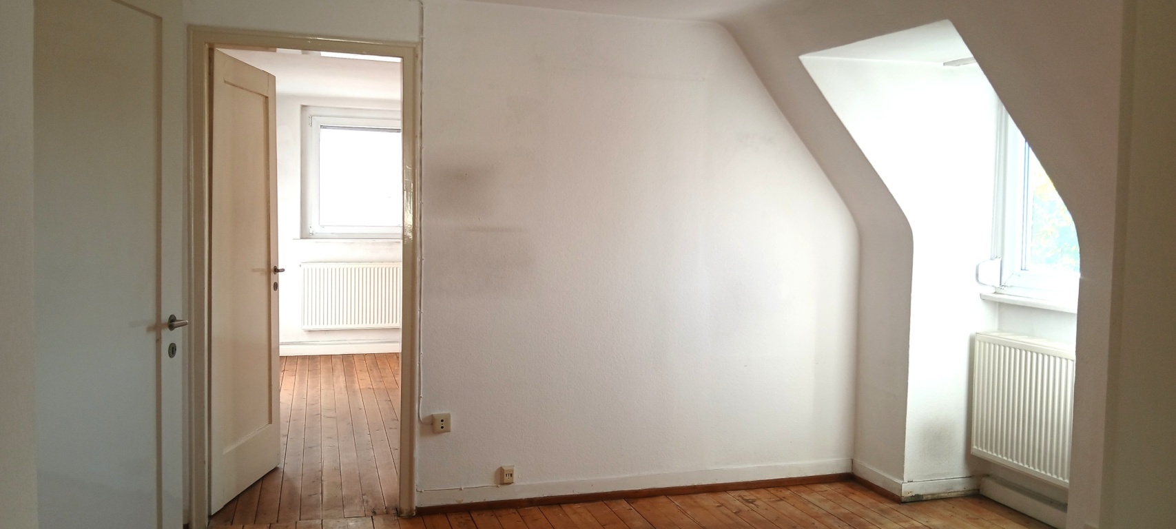 Dreizimmerwohnung in Degerloch befristet auf 18 Monate, DG mit Gartenmitbenutzung