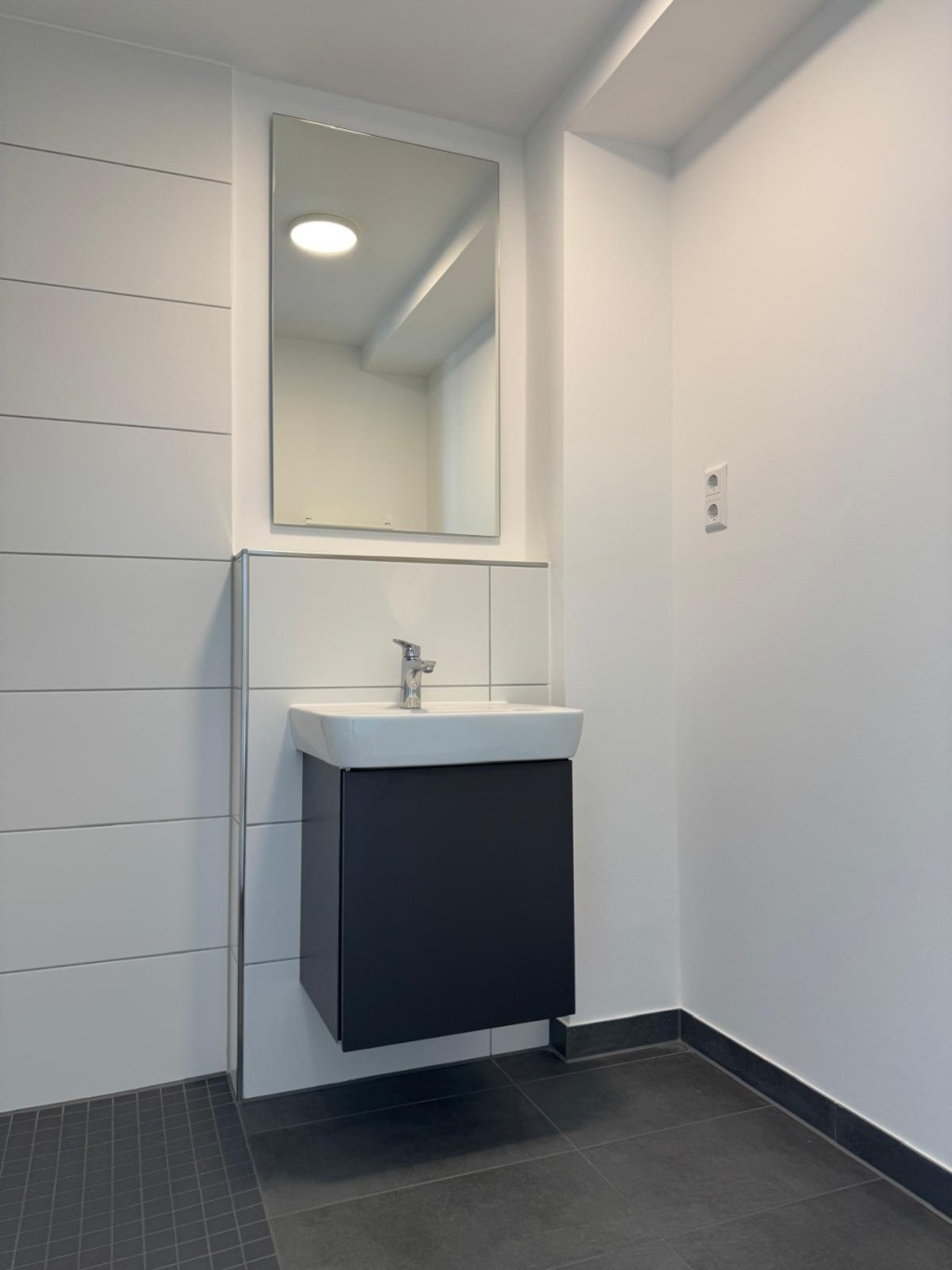 1 Room Flat Frankfurt am Main Lyonerstr 11 - picture 12