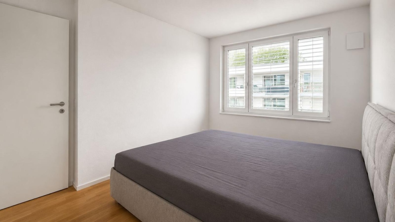 Moderne 3-Zimmer-Wohnung mit großem Balkon, 2 Bädern und TG-Einzelstellplatz in München-Lochhausen (3 min zu S-Bahn und der Lohe, 1 Min zu Supermarkt, Bäcker und Cafe) – Marianne-Hoppe-Straße 28, 81249 München Aubing-Lochhausen-Langwied – Vorschaubild 4