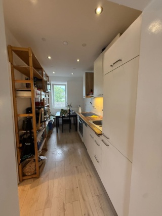 Anzeigenbild: WG-geeignete Dachgeschosswohnung