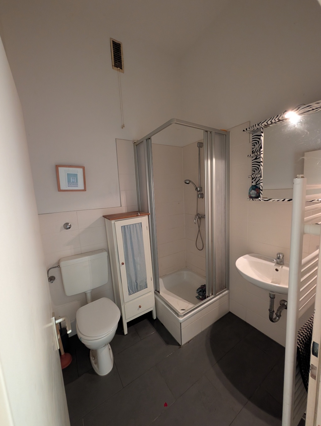 Untermieter:in für 2-3 Monate gesucht! 2 Zimmer Berlin Mitte teilmöbliert! – Brunnenstraße, 13355 Berlin Gesundbrunnen – Vorschaubild 6