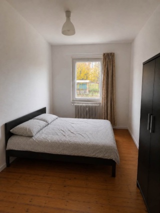Fully Furnished Private Room with Balcony ( Anmeldung Possible ) — photo 1