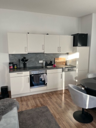Anzeigenbild: Moderne, möblierte 3-Zimmer-Wohnung (87 m2) mit Balkon in Gießen-Ost zur Untermiete