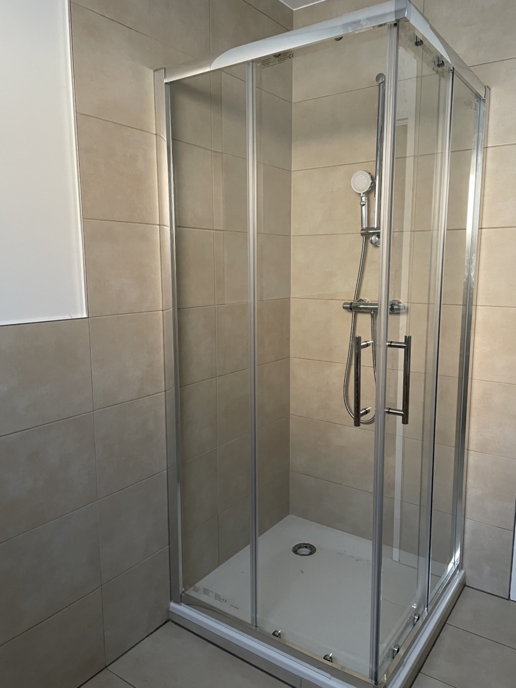 Helle moderne 99 m2 Wohnung - ab September/Oktober verfügbar – Hermann-Löns-Straße 7, 65201 Wiesbaden Wiesbaden Schierstein – Vorschaubild 7