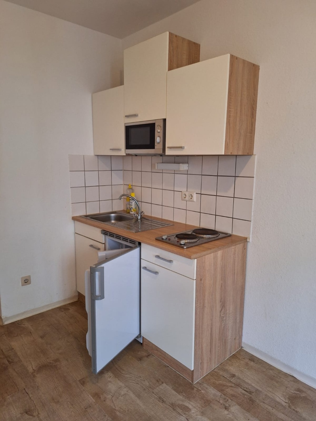 Paused - 1-Zimmer-Wohnung Nähe Stadtzentrum ideal für Student(in) – Vierzigmannstraße, 91054 Erlangen Innenstadt – Vorschaubild 3
