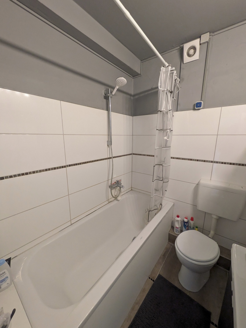 WG-Zimmer Innenstadt Kommenderiestraße - Badezimmer