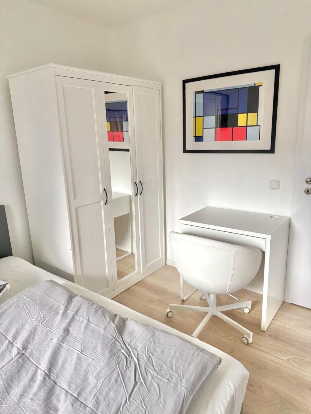 Modernes Zimmer in Derendorf – 40476 Düsseldorf Derendorf – Vorschaubild 2