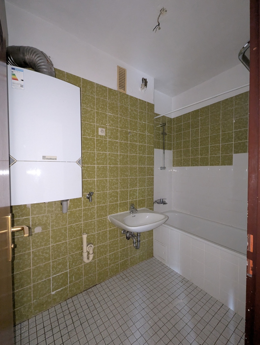 Helle 3-Zimmer-Dachgeschosswohnung mit neuem Laminatboden – Möhringer Straße, 70199 Stuttgart Süd – Vorschaubild 5