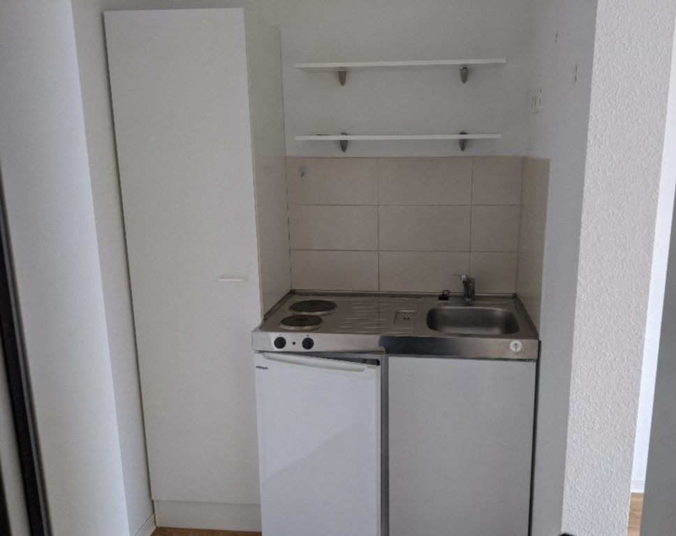 Helle 1-Zimmer-Wohnung zur Zwischenmiete (06.08. - 20.10.) in Campus Nähe Möbiliert. – Karolinenweg 19, 37077 Göttingen Weende – Vorschaubild 3