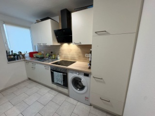 Anzeigenbild: Befristet: Moderne 2-Zimmer-Wohnung in zentraler Lage