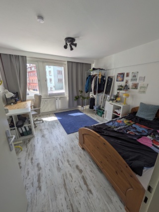 Anzeigenbild: Möbiliertes, zentral gelegenes Zimmer in 2er WG