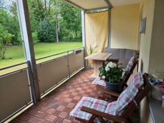 Anzeigenbild: Großzügige 3-Zimmer-Wohnung (ca. 80 m2) mit großem Balkon und Blick ins Grüne ab 01.11. zu vermieten