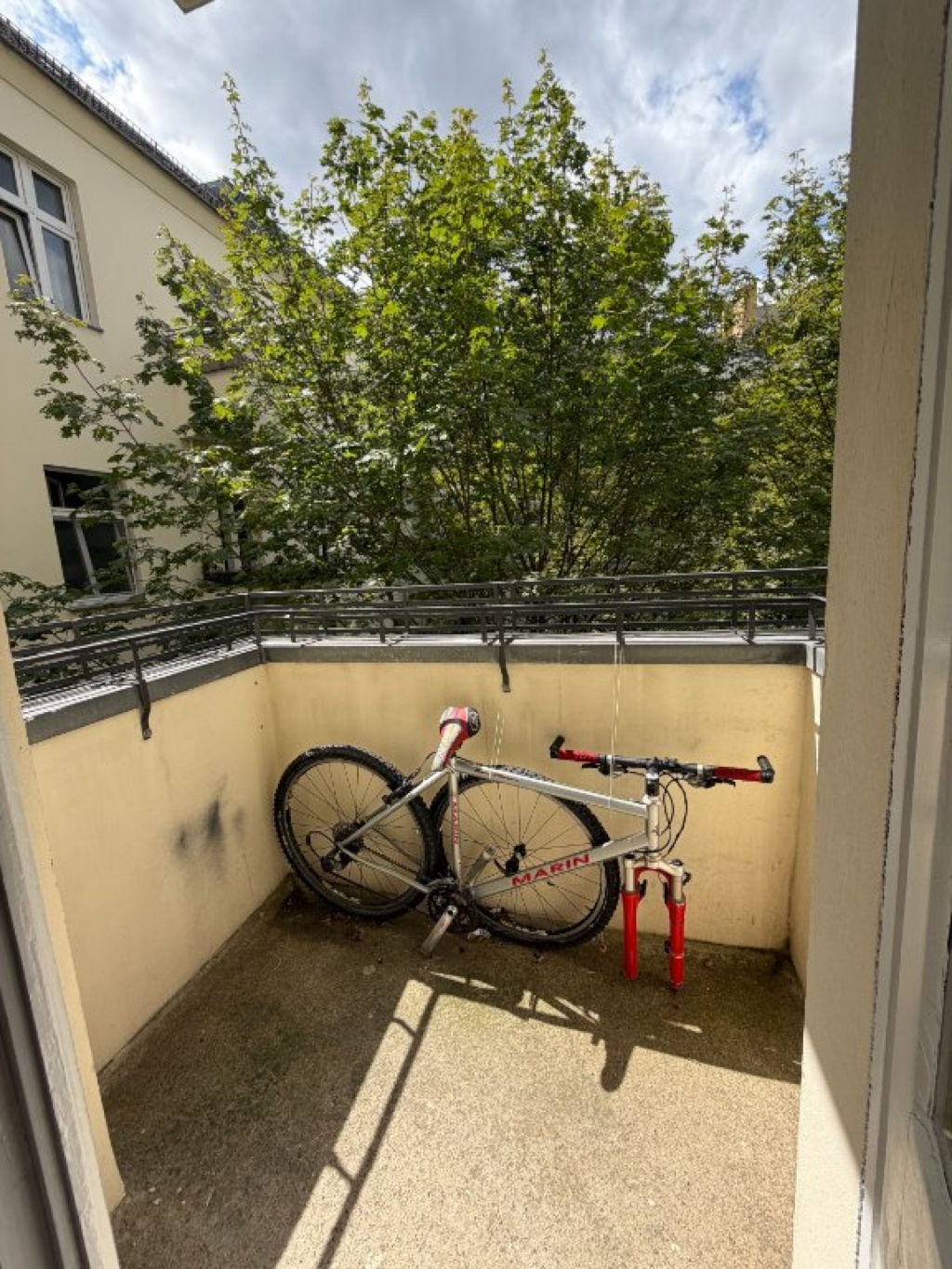 Helle, sanierte 60m2-Altbauwohnung in Moabit, voll möbliert, ruhiger Hofblick – Kaiserin-Augusta-Allee, 10553 Berlin Moabit – Vorschaubild 5
