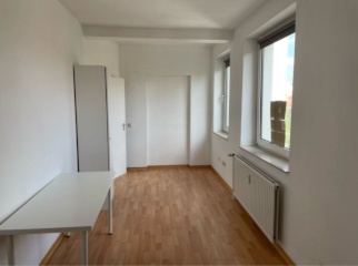 Anzeigenbild: Freies Zimmer in zentraler 4er WG