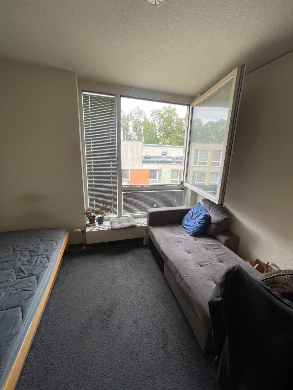 Bright Furnished Top-Floor Apartment - for Students – spittaler str 1d, 28359 Bremen bremen – Vorschaubild 2