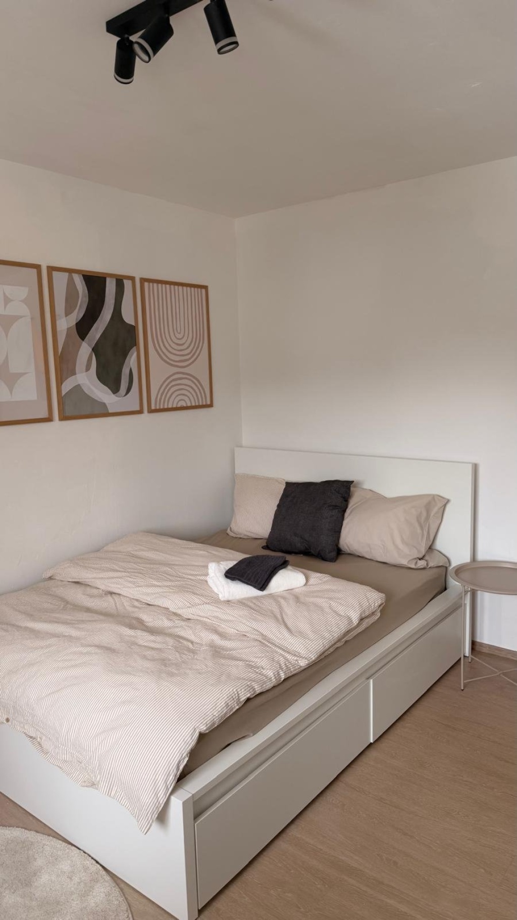 WG-Zimmer Obersendling Aidenbachstraße 115 - Dein Bett (140x200)