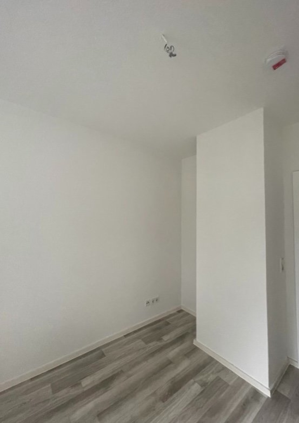 Möbelierte 2-Zimmer-Wohnung mit Balkon – Dortmunderstraße, 99086 Erfurt Johannesvorstadt – Vorschaubild 7