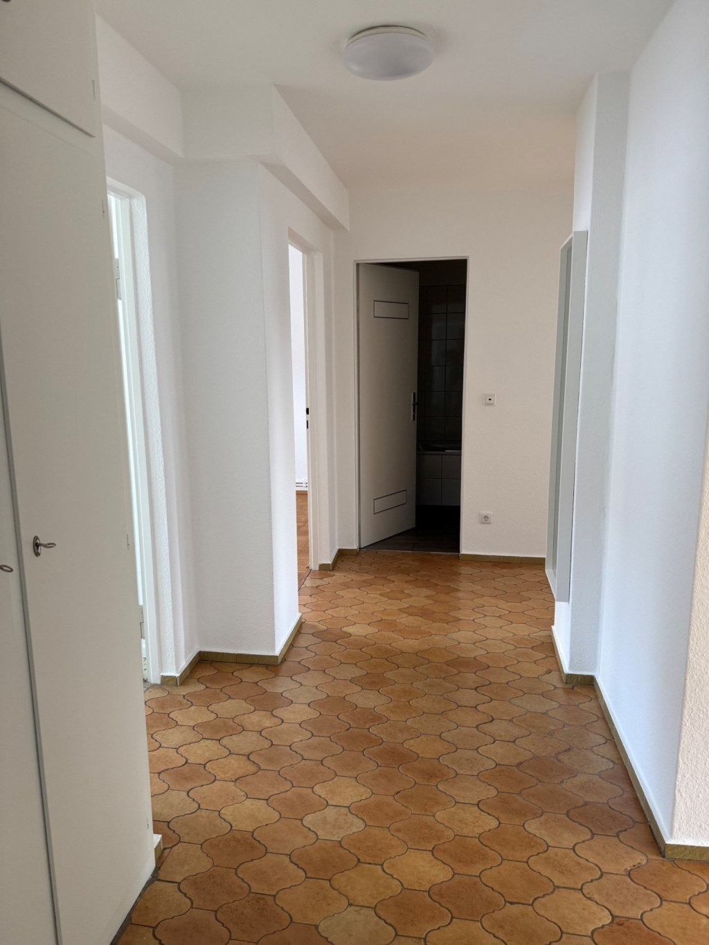 Wohnung 1. OG mit Gartennutzung (als 2-er WG geeignet): 3 Haltestellen zur Uni am HoPla in Kassel – Holländische Str., 34127 Kassel Nord-Holland – Vorschaubild 10