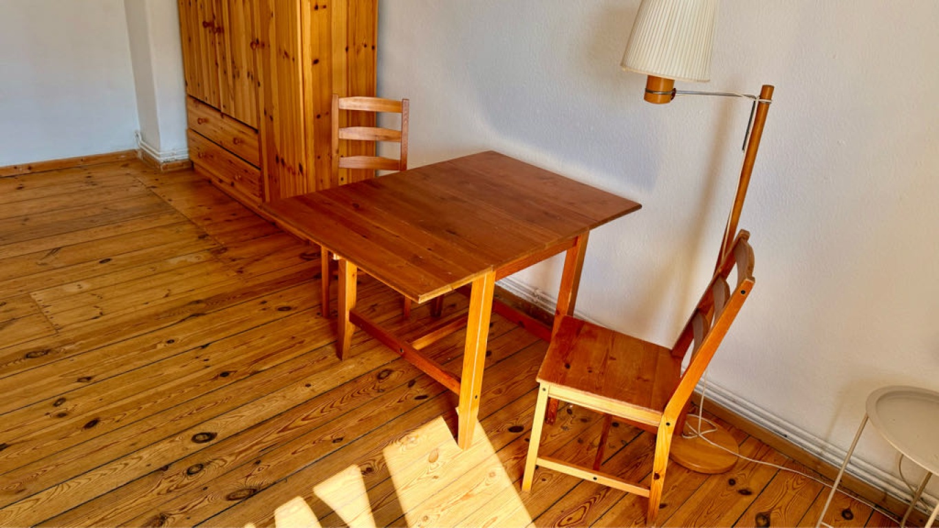 Apartamento Karlshorst Stolzenfelsstraße - seating area with wardrobe