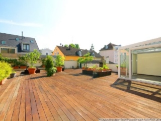 tolles Zimmer, mega Wohnung, riesige Dachterrasse (möbliert oder unmöbliert)