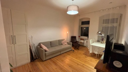 befristet mit aussicht auf verlängerung; 2 zimmer p berg — photo 1
