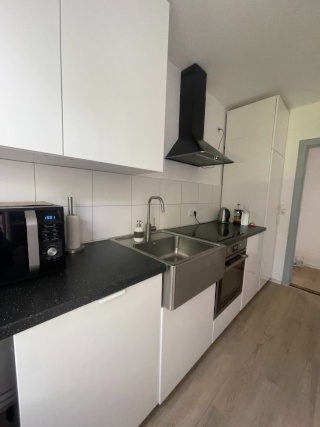Ad image: WG zimmer, großes WG-Zimmer mit Balkonzugang.  Bright single room with access to the balcony in a 3-room flat in Schwachhausen