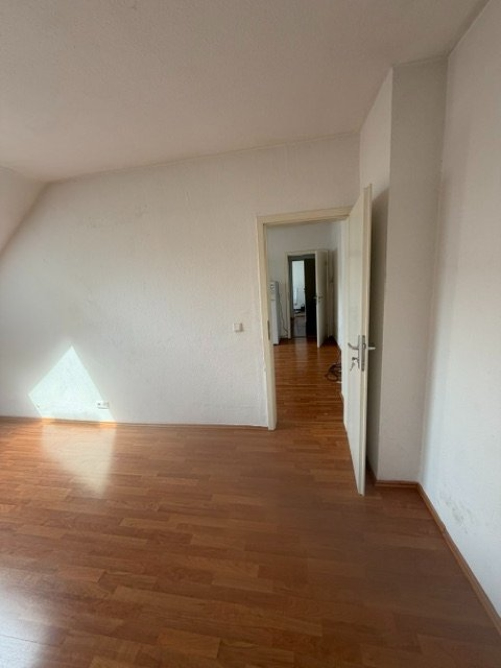 Schöne 1,5 ZKB in der Oranienstraße – Oranienstraße 4, 65185 Wiesbaden Wiesbaden – Vorschaubild 4
