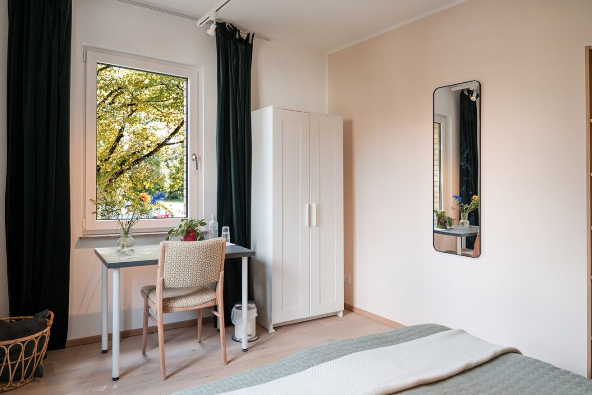 Stilvolles Wohnen auf Zeit im grünen Hamburg-Niendorf - Hathor - Die Göttin der Liebe, der Schönheit, der Freude, des Tanzes und der Musik. – Hainholz, 22453 Hamburg Fuhlsbüttel – Vorschaubild 2