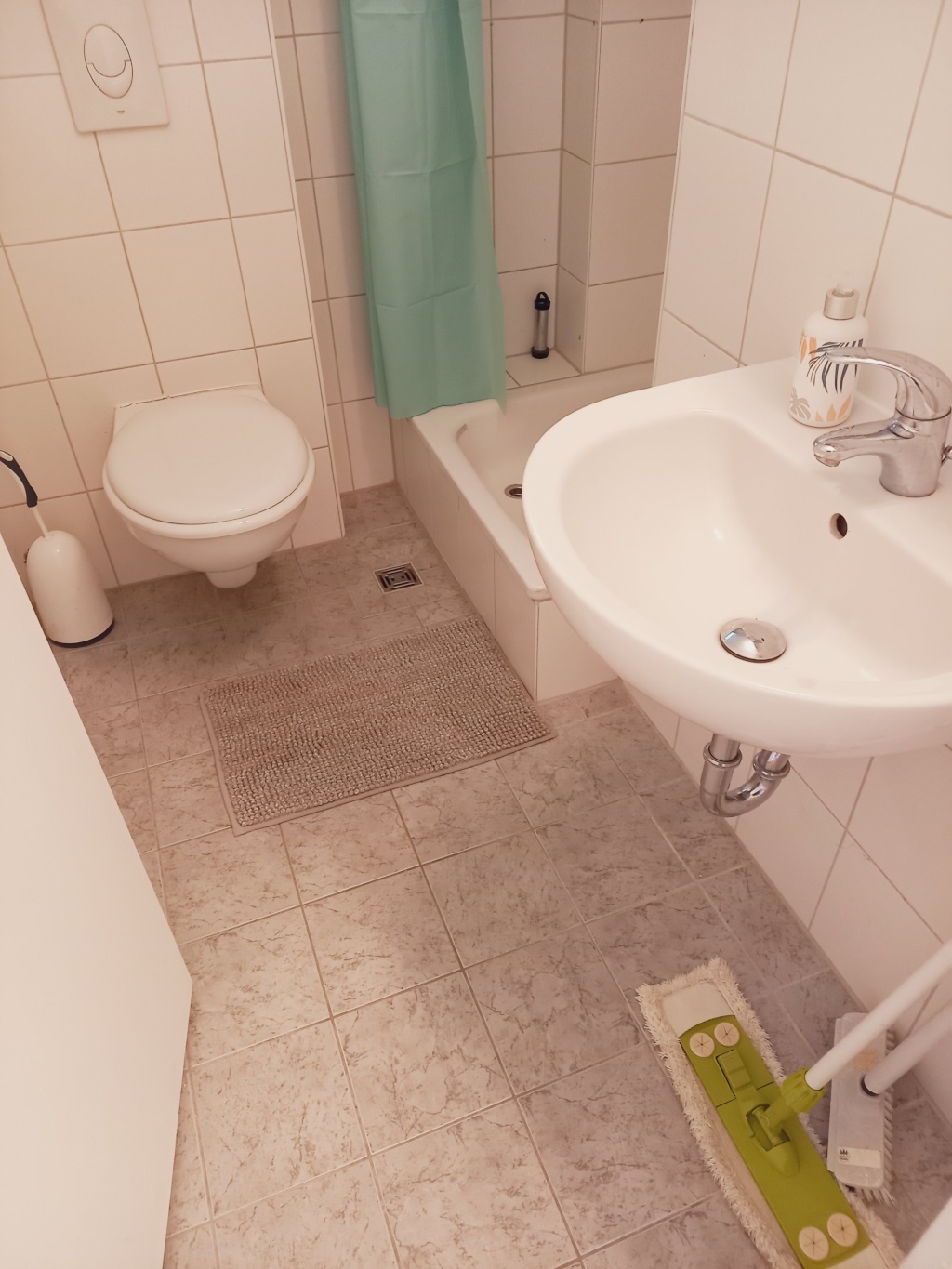 tolle Wohnung, niedlich möbliert mit Balkon in 1a Lage * nahe FU – Memlingstraße 5, 12203 Berlin Lichterfelde – Vorschaubild 4