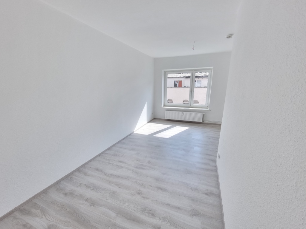 3-Zimmer-Wohnung mit EBK *WG-geeignet* – Petristraße 25, 38114 Braunschweig Braunschweig – Vorschaubild 2