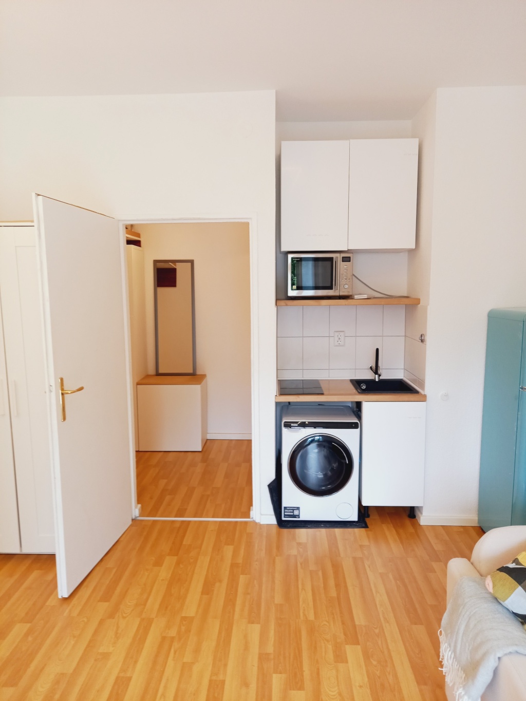 tolle Wohnung, niedlich möbliert mit Balkon in 1a Lage * nahe FU