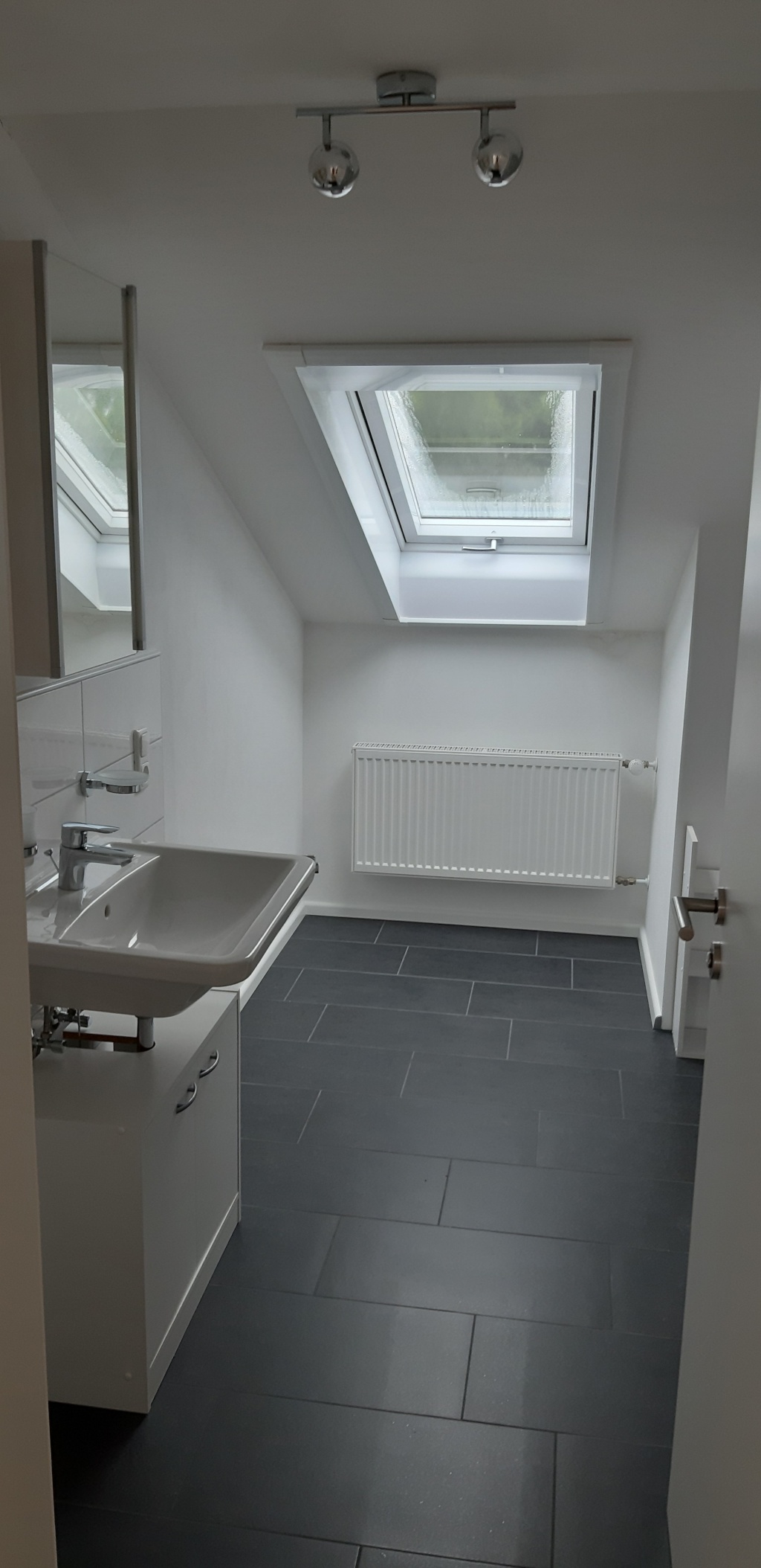 Dachgeschosswohnung zuvermieten