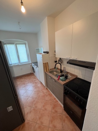(Okt. 2026 – Jan. 2027) Voll möblierte 2-Zimmer-Wohnung mit Balkon in Berlin-Weißensee – Untervermietung für 4 Monate (k — photo 1