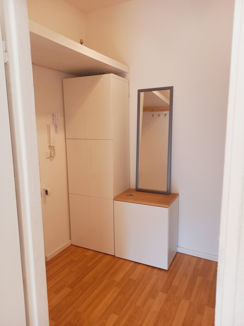 tolle Wohnung, niedlich möbliert mit Balkon in 1a Lage * nahe FU – Memlingstraße 5, 12203 Berlin Lichterfelde – Vorschaubild 3
