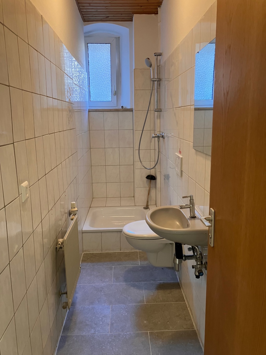 WG-Zimmer Innenstadt-Ost Kreuzstraße 21 - Gemeinschaftsbad