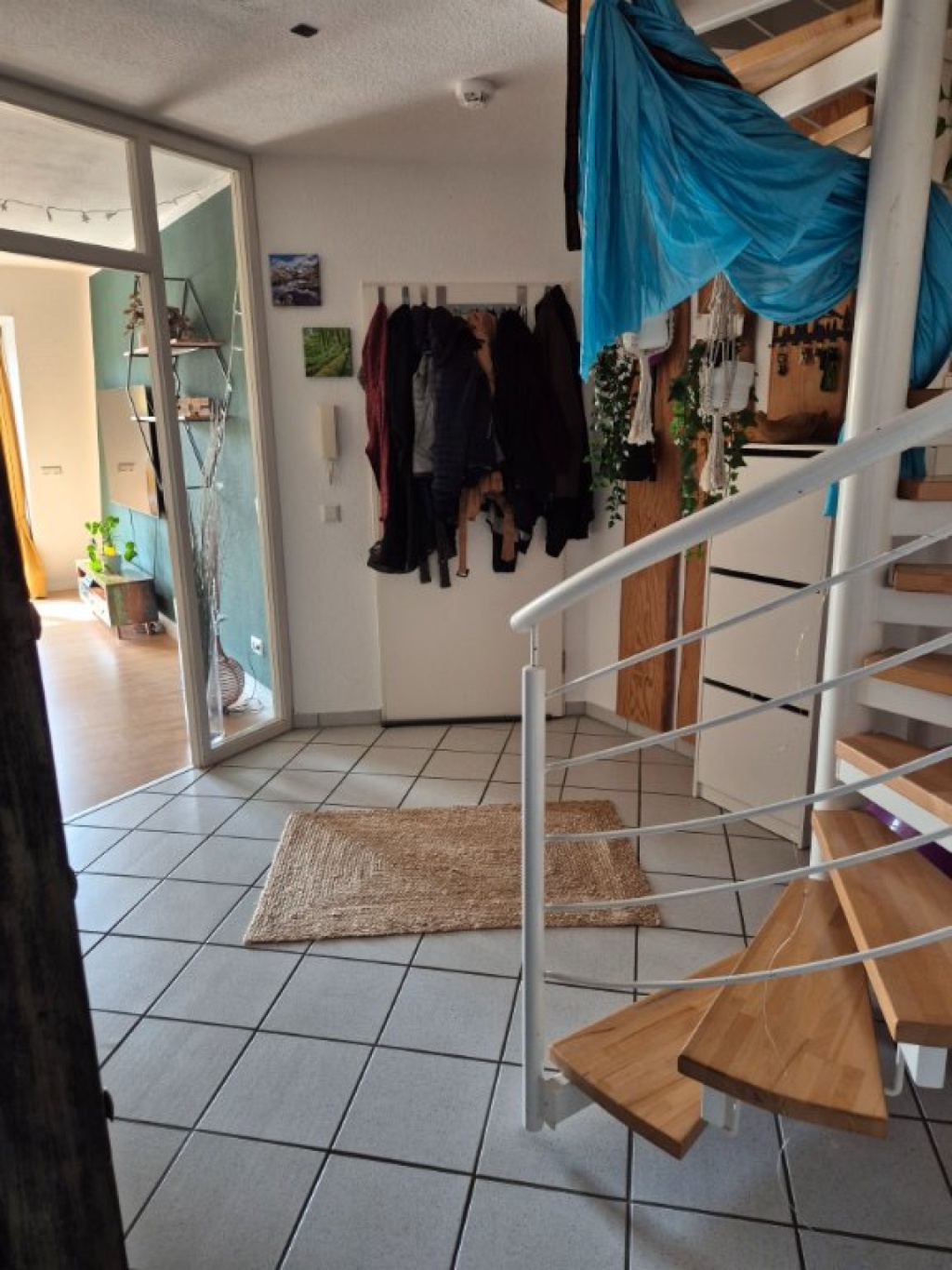Helle und ruhige Maisonette-Wohnung zur Zwischenmiete (09.09. – 30.09.2026) – Ebernburgweg 47, 50739 Köln Nippes – Vorschaubild 2