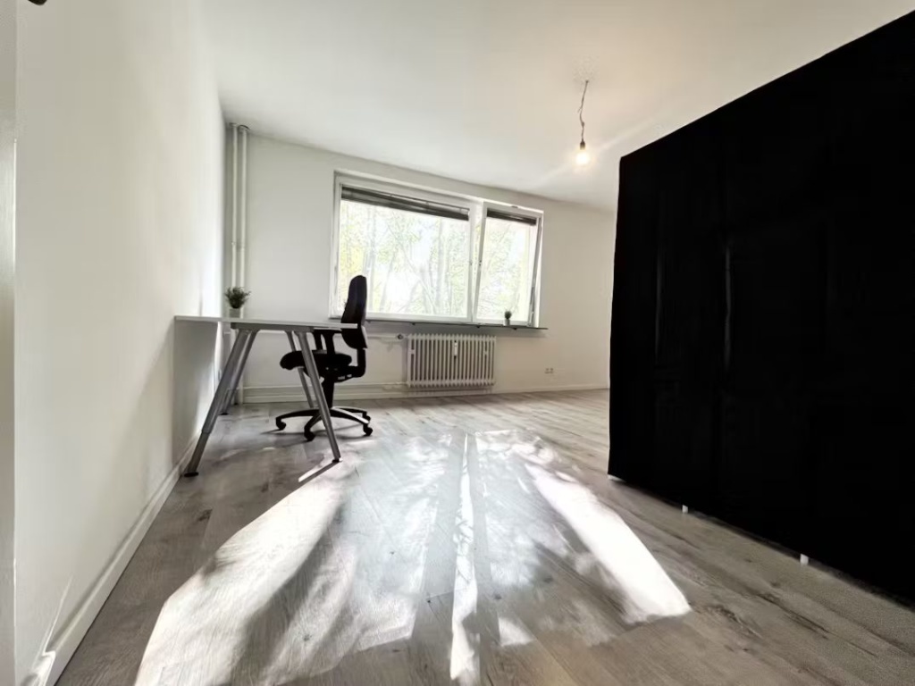 WG ZIMMER Großartiges, neues Zimmer - super Aussicht! – Lindauer Allee, 13407 Berlin – Vorschaubild 3