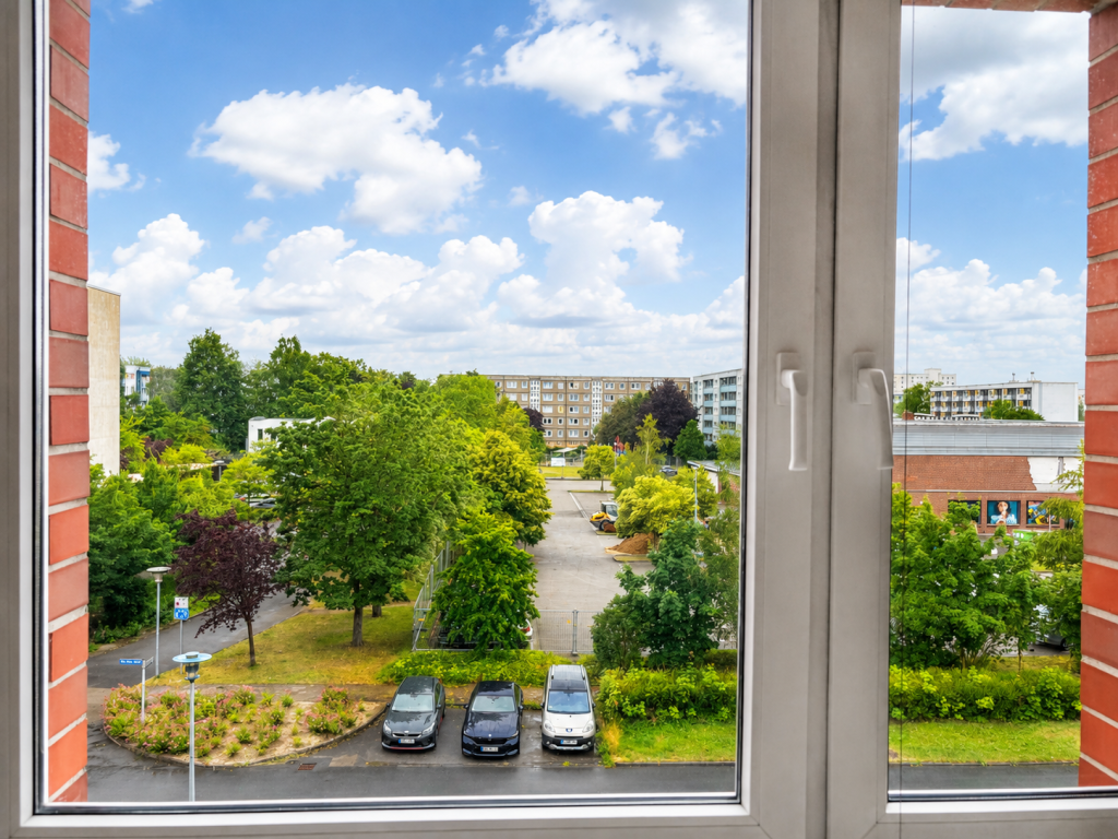 Großzügige 4-Zimmer-Wohnung (75 m2) mit Waschmaschine & Stellplatz in Schönwalde — ab 09/2026 frei (WG-geeignet!) – Newtonstraße 4, 17491 Greifswald Schönwalde I – Vorschaubild 3
