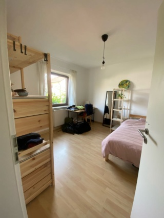 Anzeigenbild: geräumiges WG-Zimmer Zwischenmiete