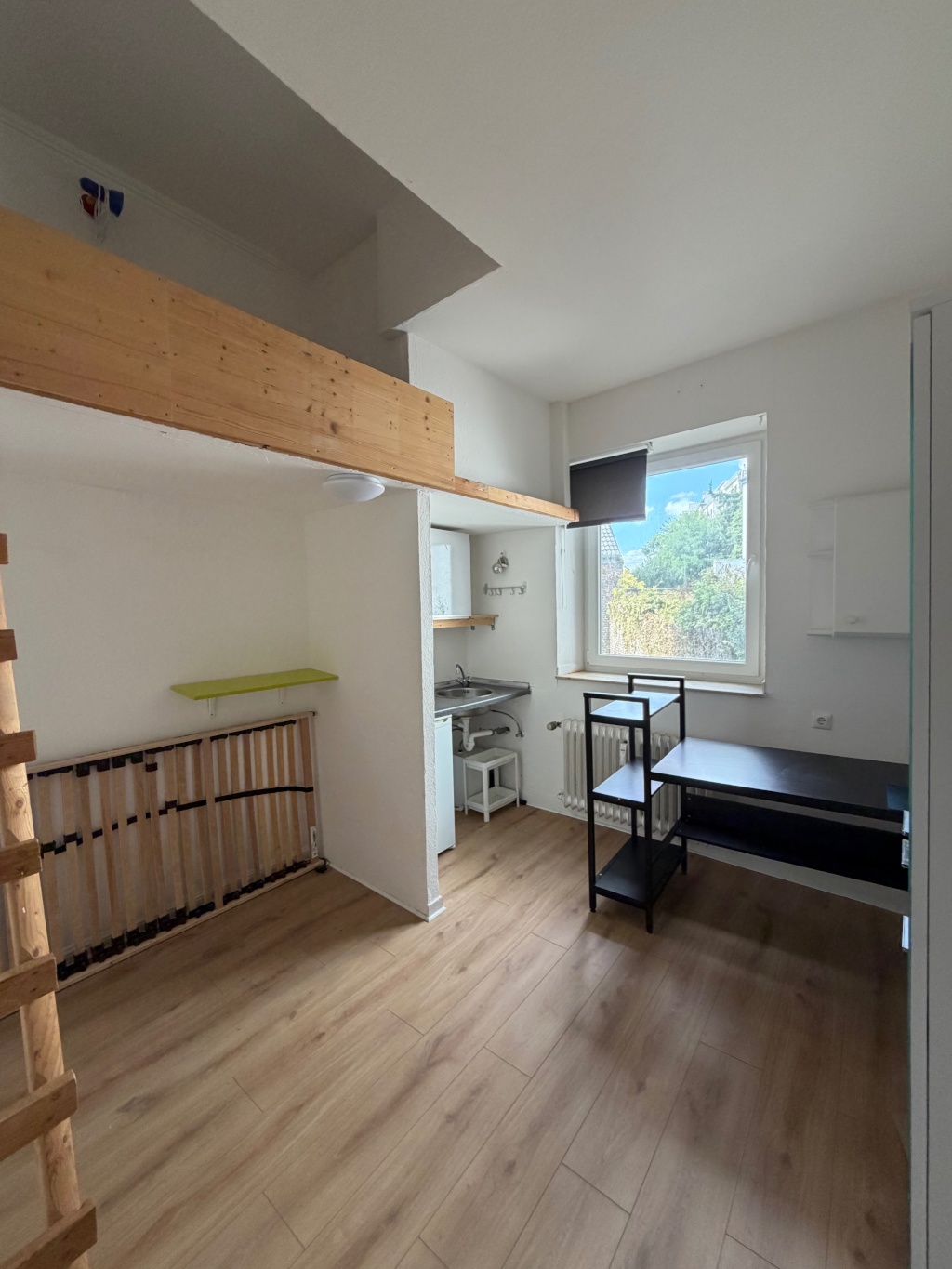1 Zimmer Wohnung Lousbergviertel (kein eigenes Bad) – 52072 Aachen Aachen – Bild 1 von 13