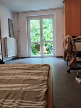 Anzeigenbild: Männer-WG-Zimmer in Dortmund, 10 Minuten von der TU Dortmund entfernt, für Studenten.

Untervermietung ohne Anmeldung ab dem 1. Oktober, für einen Zeitraum von 1 bis 4 Monaten.

.