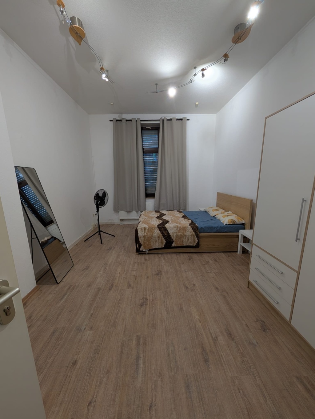 Nachmieter gesucht: Großzügige 2-Zimmer-Wohnung in zentraler Lage – 39104 Magdeburg Altstadt – Vorschaubild 4