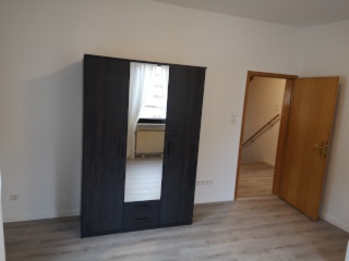 Anzeigenbild: ab sofort sucht Finthener-WG neuen Mitbewohner/in für min. 6 Monate